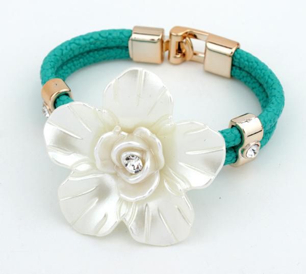 charms bracelets for women leather and rhinestone flowers bracelets for women female women bracelets & bangles, Golden;silver
charms bracelets for women leather and rhinestone flowers bracelets for women female women bracelets & bangles, Golden;silver