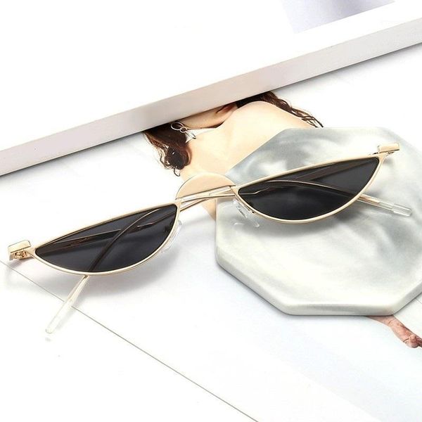 2020 slim fashion women sunglasses tiny cateye designer sun glasses for woman designer brand cat eye shades1, White;black
2020 slim fashion women sunglasses tiny cateye designer sun glasses for woman designer brand cat eye shades1, White;black