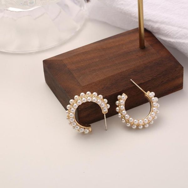 hoop & huggie 2021 vintage geometric c shaped round earrings for women handmade sweet simulated pearls circle jewelry pendientes gifts, Golden;silver
hoop & huggie 2021 vintage geometric c shaped round earrings for women handmade sweet simulated pearls circle jewelry pendientes gifts, Golden;silver