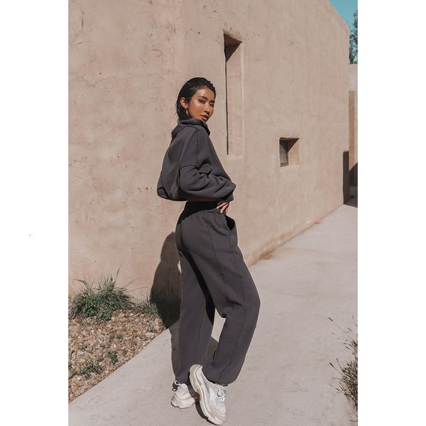 aria new autumn and winter running casual sports women's loose straight legged fitness wear yoga pants
aria new autumn and winter running casual sports women's loose straight legged fitness wear yoga pants