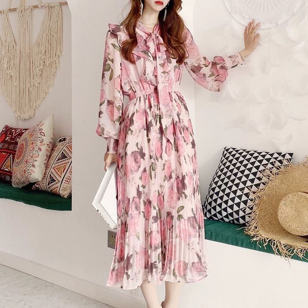 2021 new spring bowknot retro impression flowers long thin temperament mid-length dress women's clothes hzxs, Black;gray
2021 new spring bowknot retro impression flowers long thin temperament mid-length dress women's clothes hzxs, Black;gray