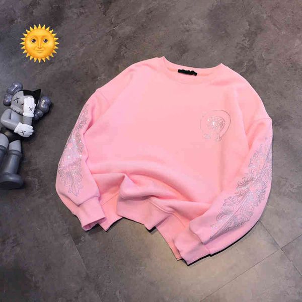2022 factory wholesale new korean kro family loose casual versatile terry with velvet horseshoe cross drill girl heart round collar sweater, Black
2022 factory wholesale new korean kro family loose casual versatile terry with velvet horseshoe cross drill girl heart round collar sweater, Black
