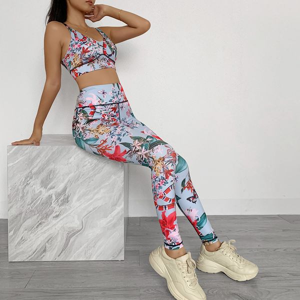 new 2 piece set women sport print yoga set halter bra & high waist leggings running workout set gym brassiere sport femme, White;red
new 2 piece set women sport print yoga set halter bra & high waist leggings running workout set gym brassiere sport femme, White;red