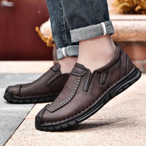 winter new genuine leather men shoes fashion classic slip-on leather loafers casual soft moccasins big size 201019, Black
winter new genuine leather men shoes fashion classic slip-on leather loafers casual soft moccasins big size 201019, Black