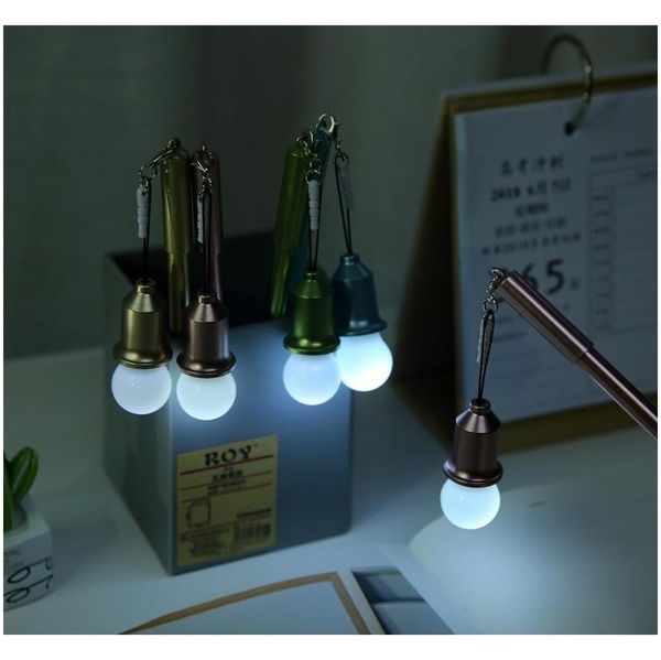 1pc light bulb gel pen including battery creative neutral pen 0.38mm 4colors multifunctional sch jlldph lajiaoyard
1pc light bulb gel pen including battery creative neutral pen 0.38mm 4colors multifunctional sch jlldph lajiaoyard