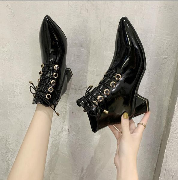 mirrored sheepskin high heels 2020 autumn and winter new side zipper thick heel women's boots pointed black fashion boots
mirrored sheepskin high heels 2020 autumn and winter new side zipper thick heel women's boots pointed black fashion boots