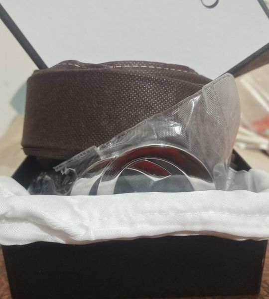 men women belt womens genuine leather black and white color designer cowhide belt for mens luxury belt g buckle 3.8cm with box, Black;brown
men women belt womens genuine leather black and white color designer cowhide belt for mens luxury belt g buckle 3.8cm with box, Black;brown
