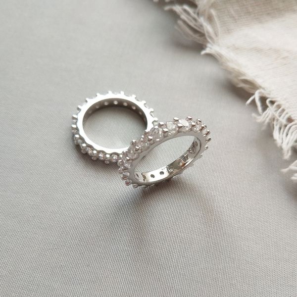New design 925 sterling silver vintage jewelry minimalism handmade designer women's band rings with white stones Japanese South korea style
New design 925 sterling silver vintage jewelry minimalism handmade designer women's band rings with white stones Japanese South korea style