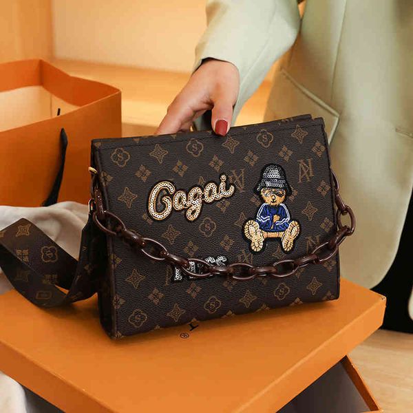 2022 factory outlet old flower wash classic fashion wide shoulder strap women's messenger bag fashion hand bag dw3a
2022 factory outlet old flower wash classic fashion wide shoulder strap women's messenger bag fashion hand bag dw3a