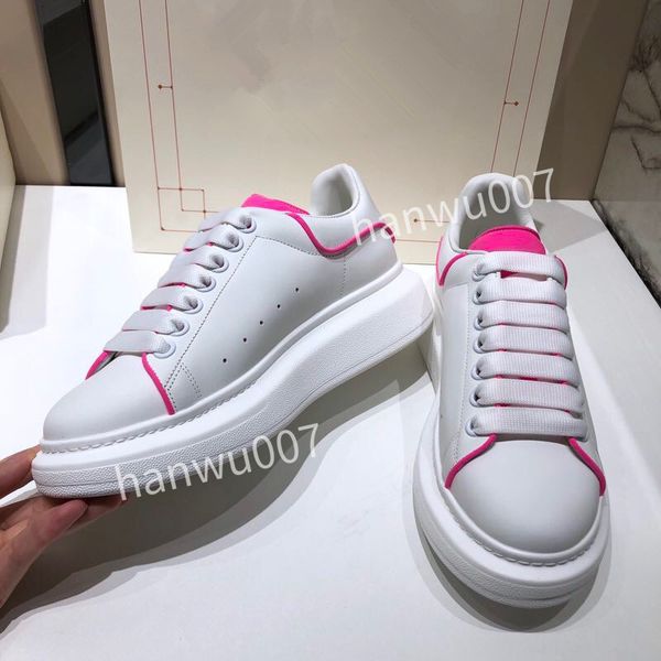 2021 designer women boots snow leather 35-41 laureate flat casual shoes soft winter warm girls sheepskin brown black shoe plush fur half ank
2021 designer women boots snow leather 35-41 laureate flat casual shoes soft winter warm girls sheepskin brown black shoe plush fur half ank