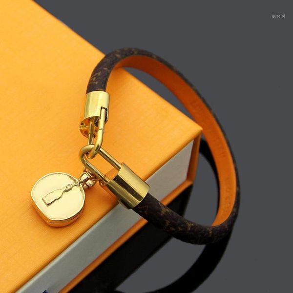 wholesale price v coffee flower skin hanging perfume bottle skin bracelet, male and female leather bracelet1, Black
wholesale price v coffee flower skin hanging perfume bottle skin bracelet, male and female leather bracelet1, Black