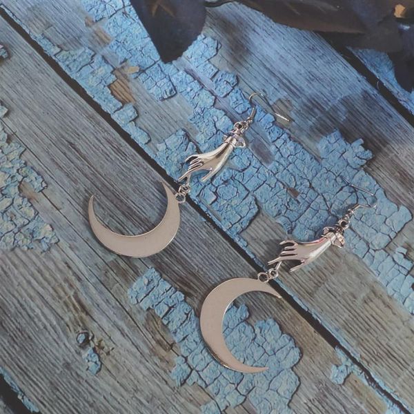moon earring hanging by hand celestial jewels gothic eardrop fashion innovative men women gift 2020 new classical beautiful, Silver
moon earring hanging by hand celestial jewels gothic eardrop fashion innovative men women gift 2020 new classical beautiful, Silver