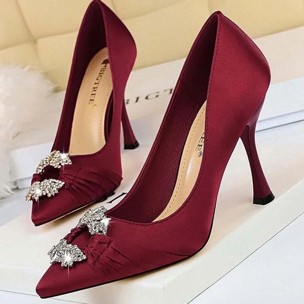 women's pumps wedding high heel shoes dress girls rhinestone pumps ladies thin heels female fashion woman pump shoes chaussure #at05
women's pumps wedding high heel shoes dress girls rhinestone pumps ladies thin heels female fashion woman pump shoes chaussure #at05