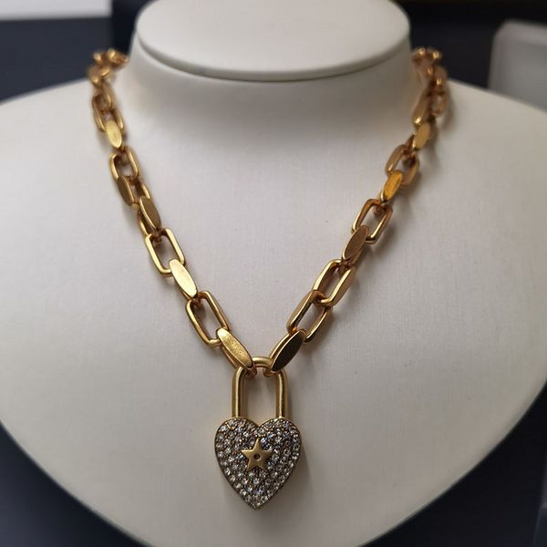 fashion classic retro letter necklace female exquisite brass material can be used as a party gift, with the original box, Silver
fashion classic retro letter necklace female exquisite brass material can be used as a party gift, with the original box, Silver