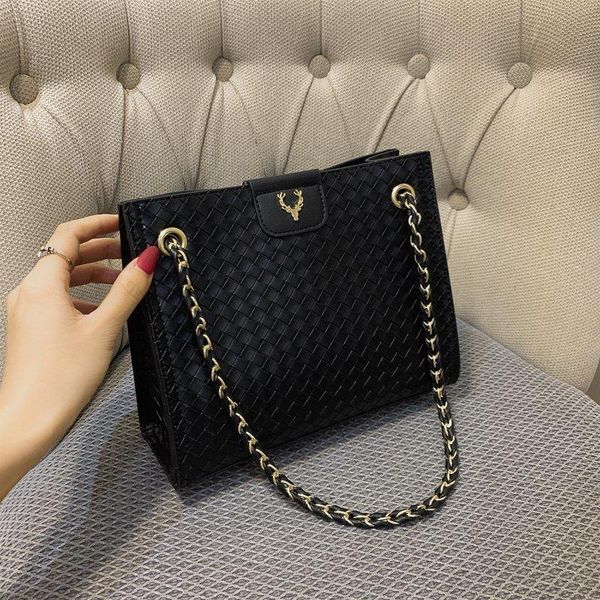 large capacity tote bag women bag 2020 new niche design one-shoulder messenger chain simple designer handbags
large capacity tote bag women bag 2020 new niche design one-shoulder messenger chain simple designer handbags