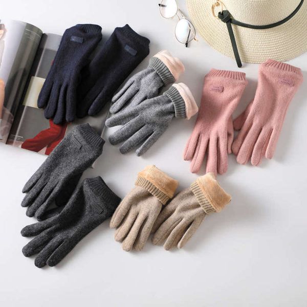 wool ladies plush thickened solid color touch screen gloves warm and cold proof cycling gloves five fingers, Blue;gray
wool ladies plush thickened solid color touch screen gloves warm and cold proof cycling gloves five fingers, Blue;gray