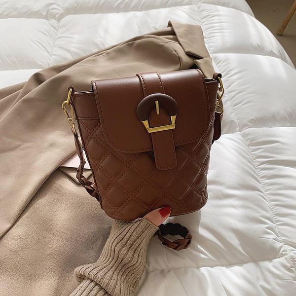 shoulder bags hong kong style retro bucket bag2021 diamond lattice fashion women
shoulder bags hong kong style retro bucket bag2021 diamond lattice fashion women