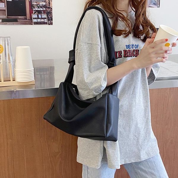 simple fashion female tote purse handbags wide strap women shoulder messenger bag soft pu leather ladies pillow underarm bags
simple fashion female tote purse handbags wide strap women shoulder messenger bag soft pu leather ladies pillow underarm bags