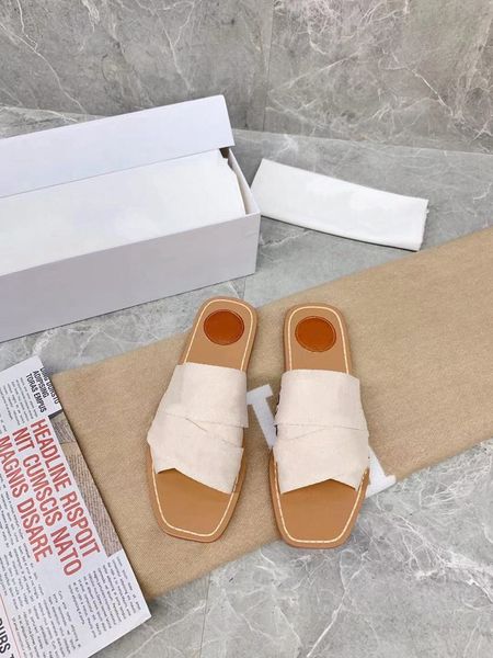 2021 women woody mules fflat slipper deis lady lettering fabric outdoor leather sole slide sandal size 35-42, Black;red
2021 women woody mules fflat slipper deis lady lettering fabric outdoor leather sole slide sandal size 35-42, Black;red