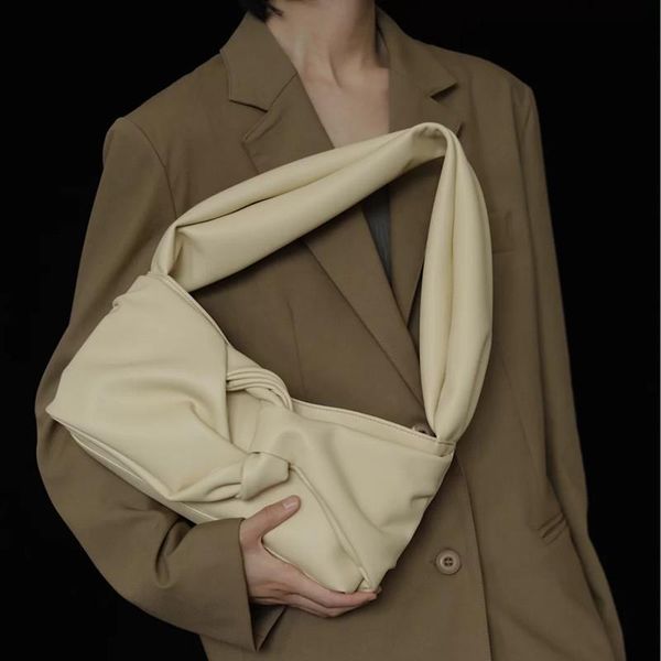 crossbody bags european retro fashion style shoulder women's handbag 2020 new wild messenger shoulder bag underarm armpit bag
crossbody bags european retro fashion style shoulder women's handbag 2020 new wild messenger shoulder bag underarm armpit bag