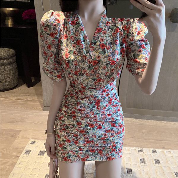 2020 summer new v-neck short sleeve slim pleated hip skirt small floral dress for women
2020 summer new v-neck short sleeve slim pleated hip skirt small floral dress for women