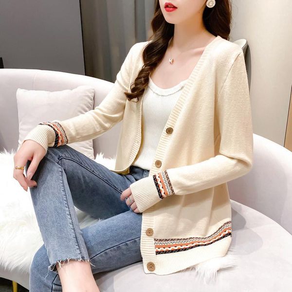 2020 autumn new color matching knitted cardigan ladies fashion plus size casual comfortable thin women's knitting sweater coats1, White;black
2020 autumn new color matching knitted cardigan ladies fashion plus size casual comfortable thin women's knitting sweater coats1, White;black