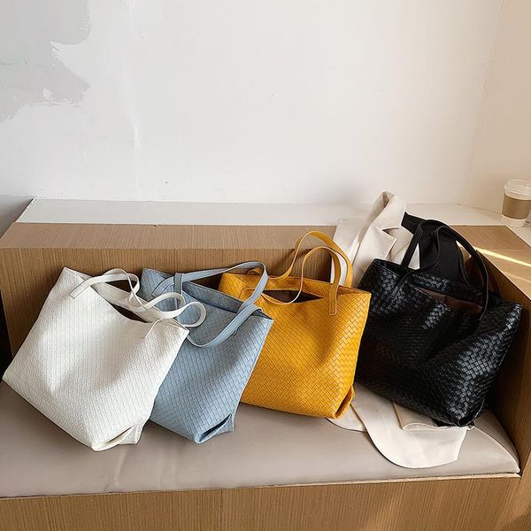 shoulder bags fashion women high capacity bag yellow shopping tote blue leather crossbody lady female casual handbag
shoulder bags fashion women high capacity bag yellow shopping tote blue leather crossbody lady female casual handbag