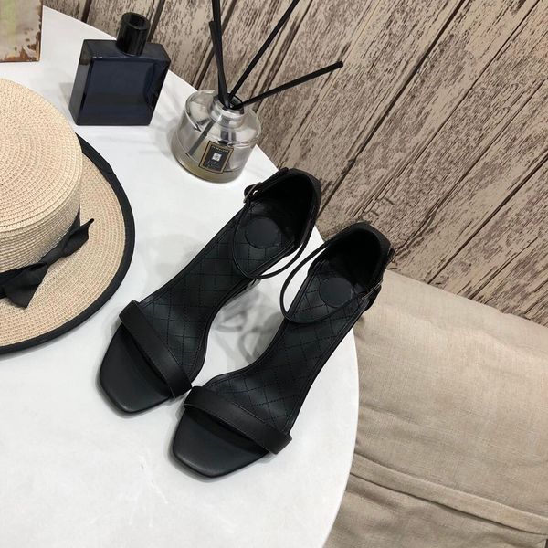 luxury designer summer new high-quality high-heeled sandals open toe buckle womens sandals crystal cup temperament original size 35-41, Black
luxury designer summer new high-quality high-heeled sandals open toe buckle womens sandals crystal cup temperament original size 35-41, Black