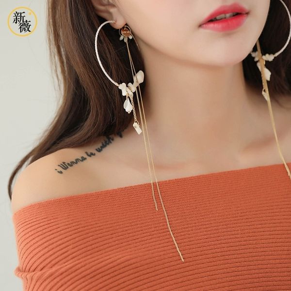 new wei conch shell female korean temperament long personalized versatile pendant earrings, Silver
new wei conch shell female korean temperament long personalized versatile pendant earrings, Silver