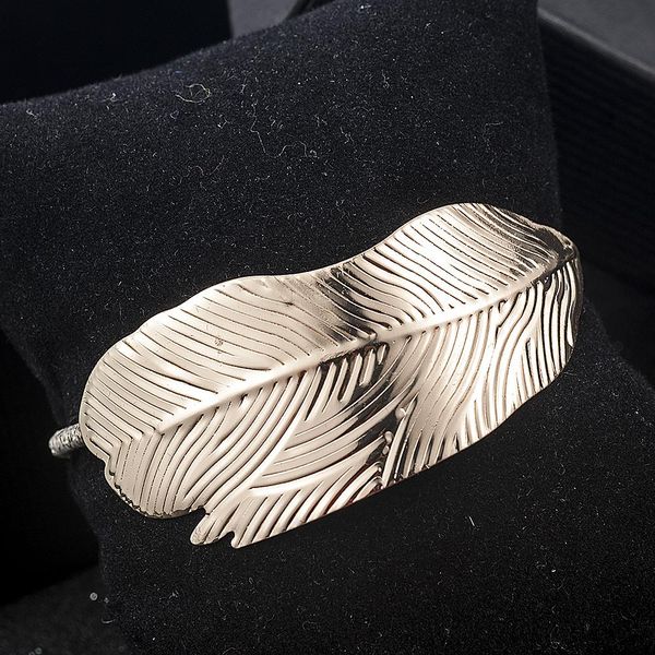 2pcs/set pince cheveux femme leaves pendant hair clips hairpins hair wear accessories for women fashion jewelry accesorios mujer bbyysx, Golden;white 
2pcs/set pince cheveux femme leaves pendant hair clips hairpins hair wear accessories for women fashion jewelry accesorios mujer bbyysx, Golden;white