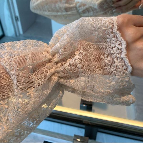 temperament fairy with lace shirt new long sleeve net drs for women in autumn and winter, White
temperament fairy with lace shirt new long sleeve net drs for women in autumn and winter, White