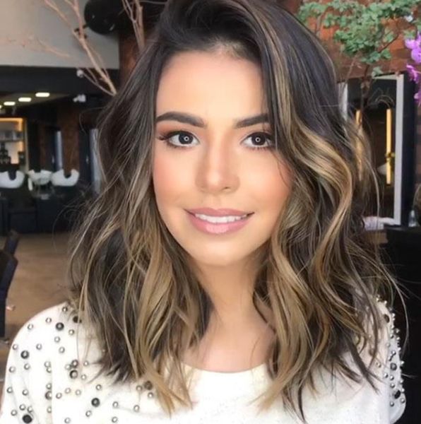 2021 new fashionable style: shoulder-length curly hair, big wave, gradual brown european and american rose net wig, daily hair cover 40cm, Black
2021 new fashionable style: shoulder-length curly hair, big wave, gradual brown european and american rose net wig, daily hair cover 40cm, Black