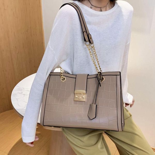 stone pattern contrast color pu leather shoulder bag for women 2020 chain designer handbags women's trend hand bag
stone pattern contrast color pu leather shoulder bag for women 2020 chain designer handbags women's trend hand bag
