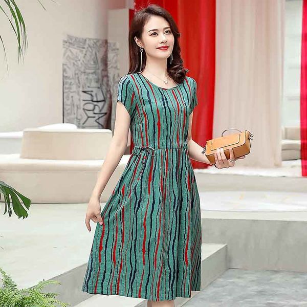 2021 new print women summer dresses vintage plus size o-neck short sleeve floral vestido 5xl elegant dress 49rz, Black;gray
2021 new print women summer dresses vintage plus size o-neck short sleeve floral vestido 5xl elegant dress 49rz, Black;gray