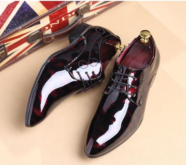 sapato asculino social mens patent leather metallic shoes men luxury pointy wedding oxford shoes for men flats lace up loafer, Black
sapato asculino social mens patent leather metallic shoes men luxury pointy wedding oxford shoes for men flats lace up loafer, Black