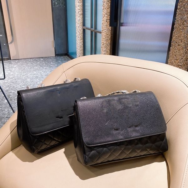 new style female bag, chain bag is super beautiful, with logo, with gift box packaging, size 30*21cm
new style female bag, chain bag is super beautiful, with logo, with gift box packaging, size 30*21cm