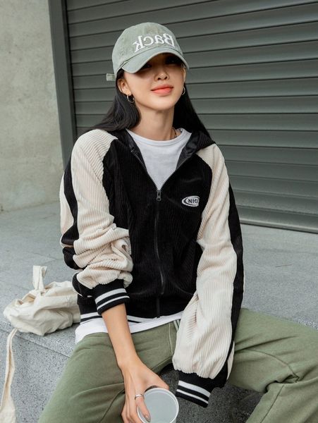 dazy letter embroidery colorblock raglan sleeve zipper hooded corduroy jacket 20z0#, Black;brown
dazy letter embroidery colorblock raglan sleeve zipper hooded corduroy jacket 20z0#, Black;brown