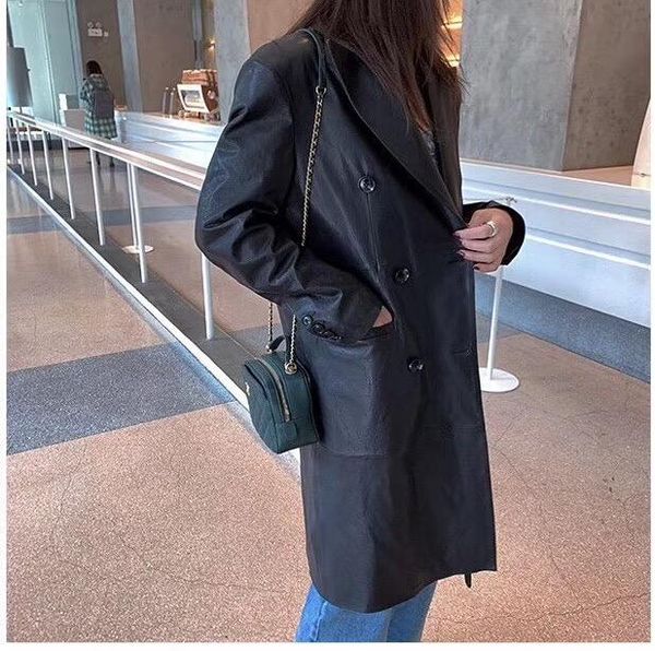 women's leather & faux maylofuer genuine sheepskin jacket women long coat suit style blue color and black double-breasted
women's leather & faux maylofuer genuine sheepskin jacket women long coat suit style blue color and black double-breasted