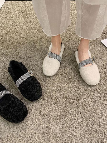 women's shoes cotton shoes 2020 autumn and winter new fashion plush shallow mouth flashing diamond casual warm low heels, Black
women's shoes cotton shoes 2020 autumn and winter new fashion plush shallow mouth flashing diamond casual warm low heels, Black