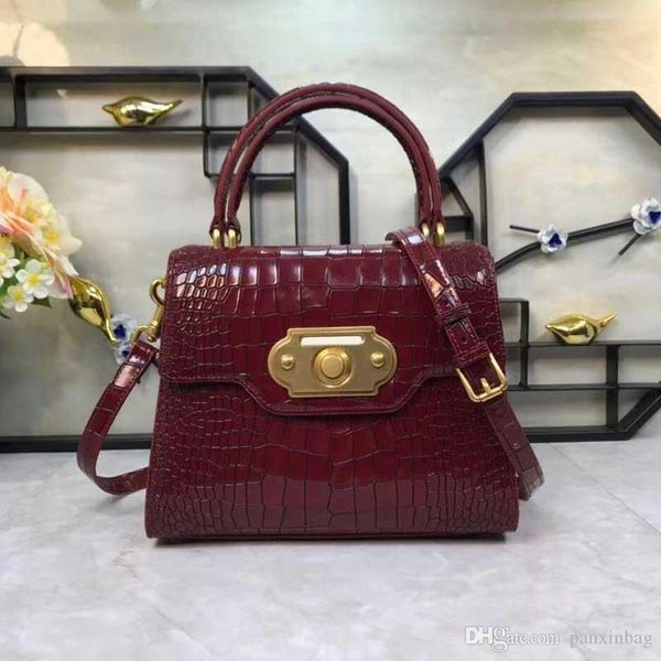 the new black leather handbag lizard multicolor optional fashion leather shoulder messenger bag
the new black leather handbag lizard multicolor optional fashion leather shoulder messenger bag