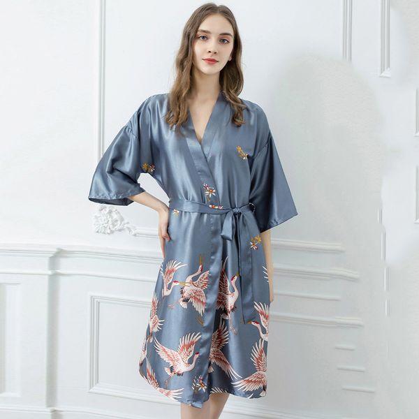 2021 new spring summer silk bathrobe for women animal print slim kimono half sleeve knee length fluffy female sleepwear homewear dafr, Black;red
2021 new spring summer silk bathrobe for women animal print slim kimono half sleeve knee length fluffy female sleepwear homewear dafr, Black;red