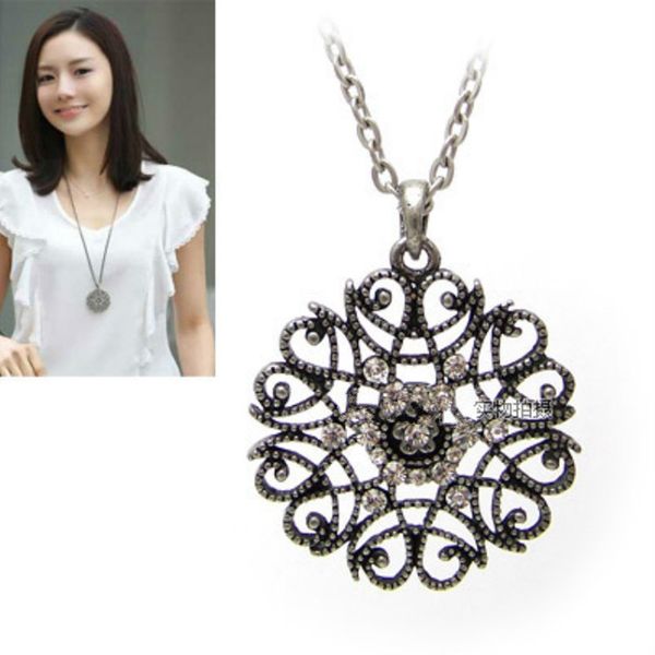 20pcs new design european pop hollow flower long necklace sweater chain necklaces & pendants for woman 200929, Silver
20pcs new design european pop hollow flower long necklace sweater chain necklaces & pendants for woman 200929, Silver