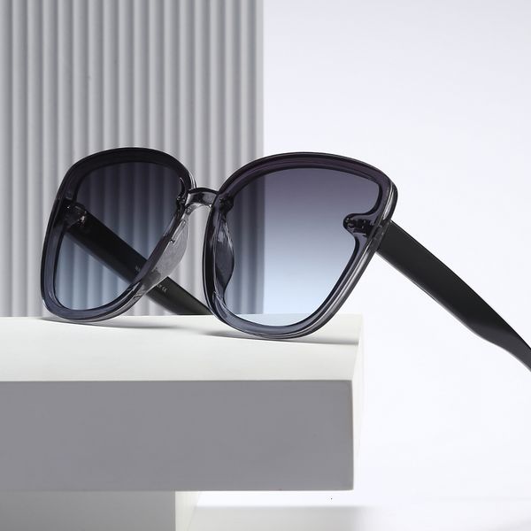 2021 aircraft polarized lady fashionable butterfly luxury woman new brand female sunglasses 94ma, White;black
2021 aircraft polarized lady fashionable butterfly luxury woman new brand female sunglasses 94ma, White;black