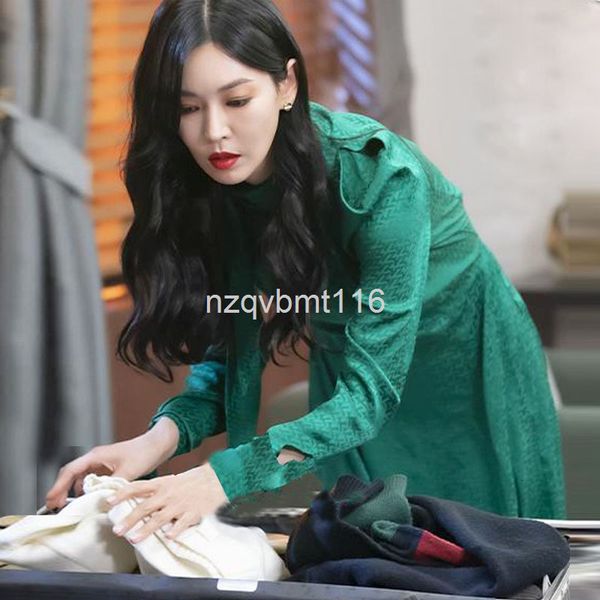 casual dresses korean star jin suyan's same style 21 autumn women's lace up collar long sleeve green printing temperament dress, Black;gray
casual dresses korean star jin suyan's same style 21 autumn women's lace up collar long sleeve green printing temperament dress, Black;gray