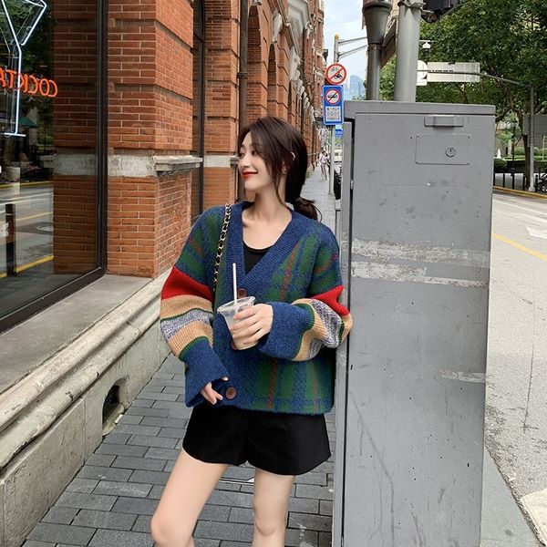 klbvt autumn color contrast cardigan women's sweater hong kong wool woolstyle loose korean autumn lazy style short knitted coat spring, White;black
klbvt autumn color contrast cardigan women's sweater hong kong wool woolstyle loose korean autumn lazy style short knitted coat spring, White;black