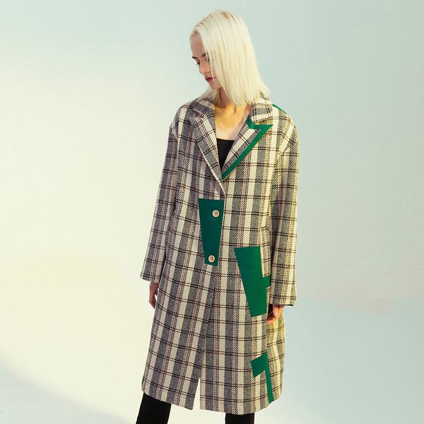 2020 new autumn models, various stitching colors are irregular, with personalized offset printing craftsmanship mid-length sweater coat free, White;black
2020 new autumn models, various stitching colors are irregular, with personalized offset printing craftsmanship mid-length sweater coat free, White;black