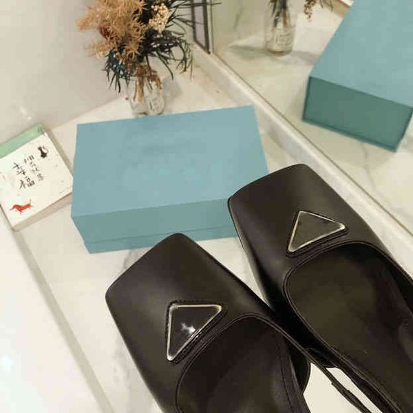exquisite quality formal dress shoes flat head women's designer wedding banquet special shaped high heel leather luxury matching box, Black
exquisite quality formal dress shoes flat head women's designer wedding banquet special shaped high heel leather luxury matching box, Black