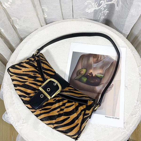 new women zebra fashion shoulder bag lady striped hasp baguette bag autumn winter personality
new women zebra fashion shoulder bag lady striped hasp baguette bag autumn winter personality