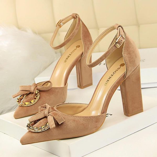 summer high heels pumps women fashion metal crystal buckle pointed toe party shoes women block heels ladies sandals big size 40, Black
summer high heels pumps women fashion metal crystal buckle pointed toe party shoes women block heels ladies sandals big size 40, Black