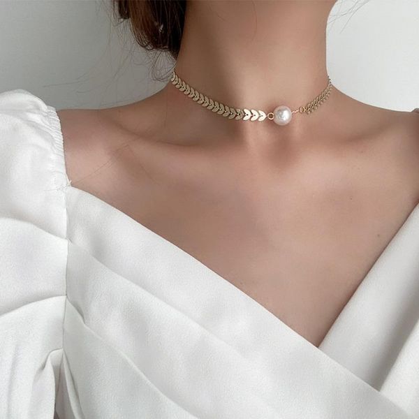 fashion metal leaf pearl necklace clavicle chain necklace for women man choker pendant engagement jewelry, Golden;silver
fashion metal leaf pearl necklace clavicle chain necklace for women man choker pendant engagement jewelry, Golden;silver